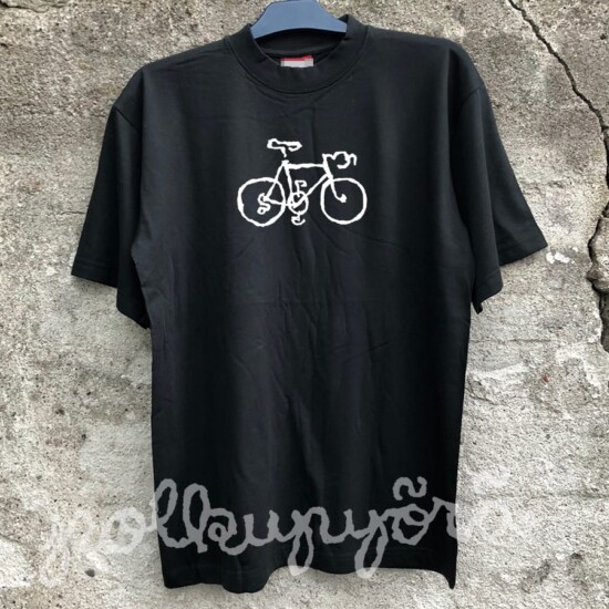 Black bicycle T big picture