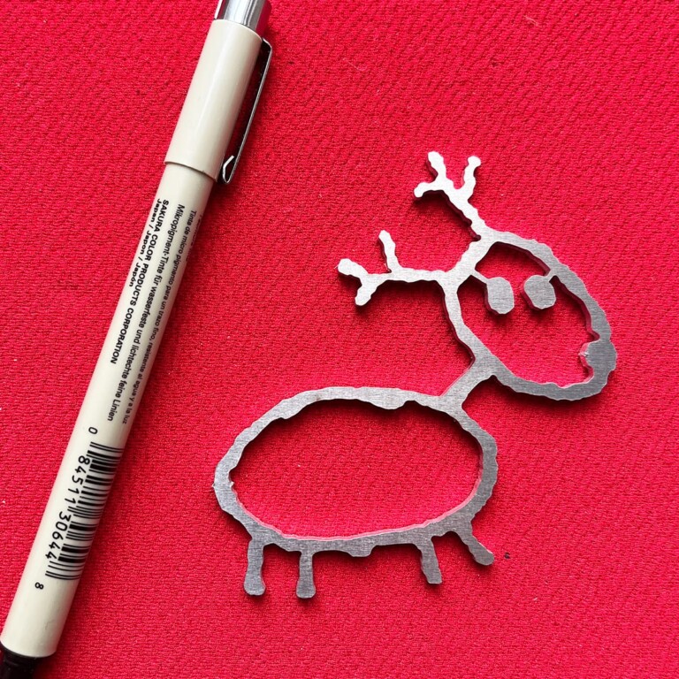 Aluminium reindeer 8×8 cm