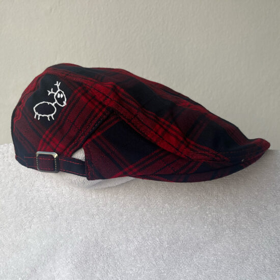 Flat cap red and black